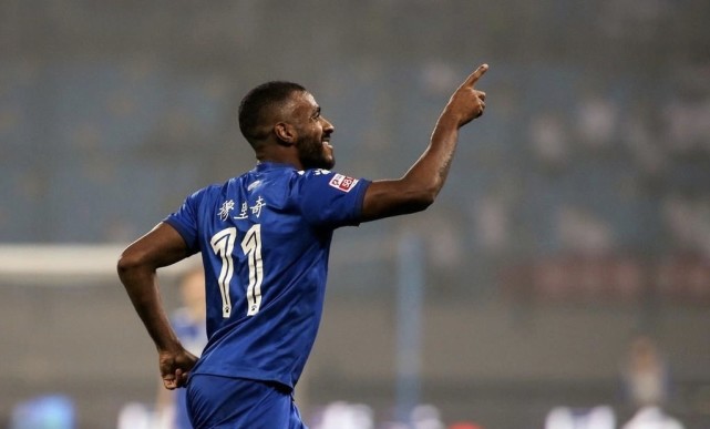 永昌队在亚冠联赛中表现抢眼，平稳晋级