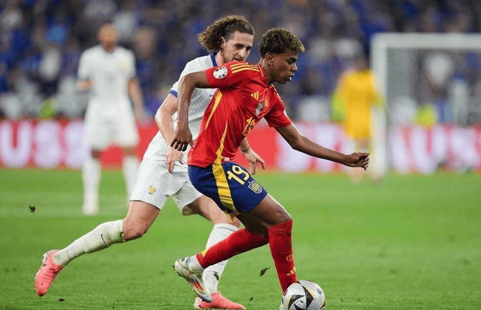 包含欧洲国家队备战欧洲杯预选赛势如破竹的词条