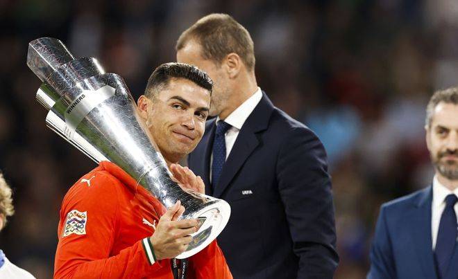 关于葡萄牙在国际足球比赛中出色发挥，获得巨大成功的信息