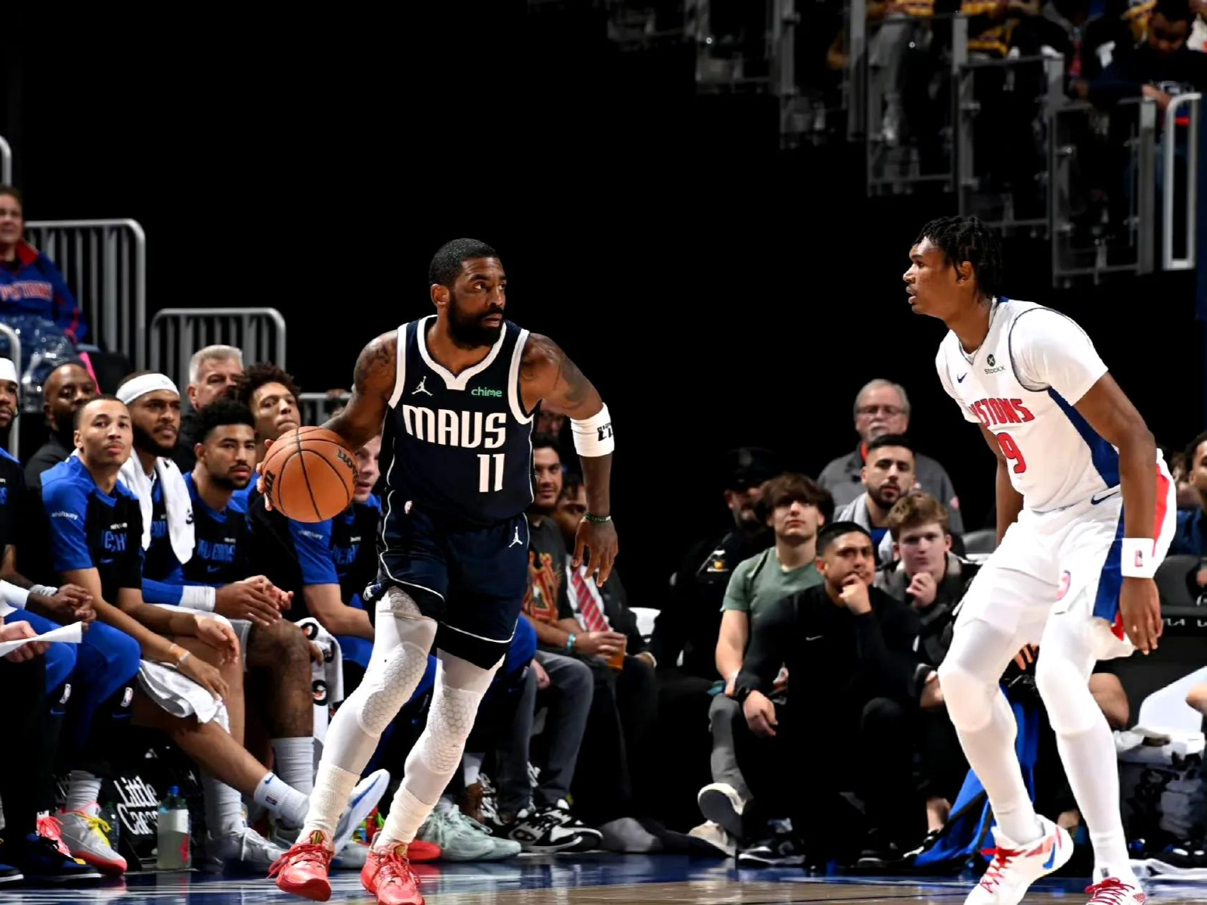 包含独行侠大胜步行者，豪夺季后赛开门红的词条