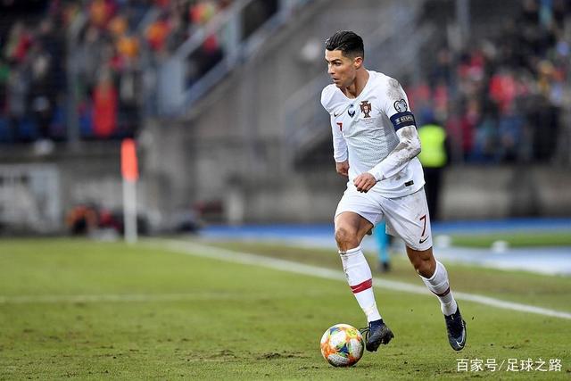 爱游戏亚洲官网-关于广州珠江队员巧妙传球，为球队攻防带来平衡！的信息