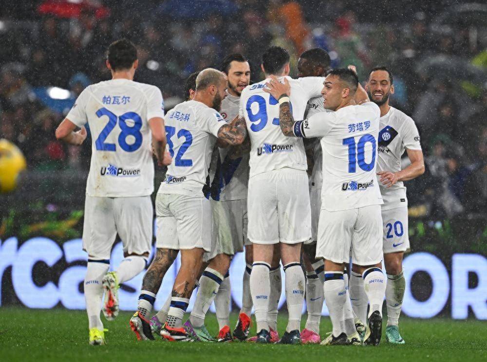 爱游戏在线登录-包含广州恒大队遭遇强敌，积分榜仍领先的词条