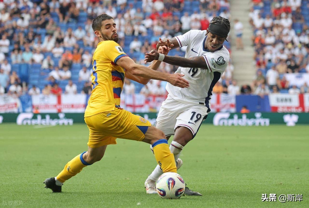 包含粉丝狂热追捧，欧洲足球赛场上胜负几何的词条